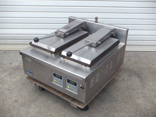 中古厨房 日本洗浄機㈱　自動餃子焼き器　GZ261C　